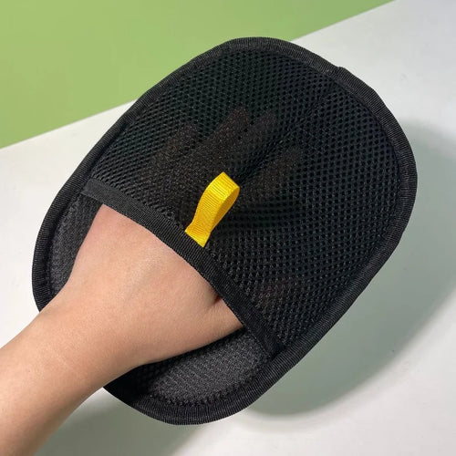 Revolutionary Pet Grooming Gloves: Effortlessly Remove Hair from Cats and Dogs with Our Durable Household Cleaning Tool