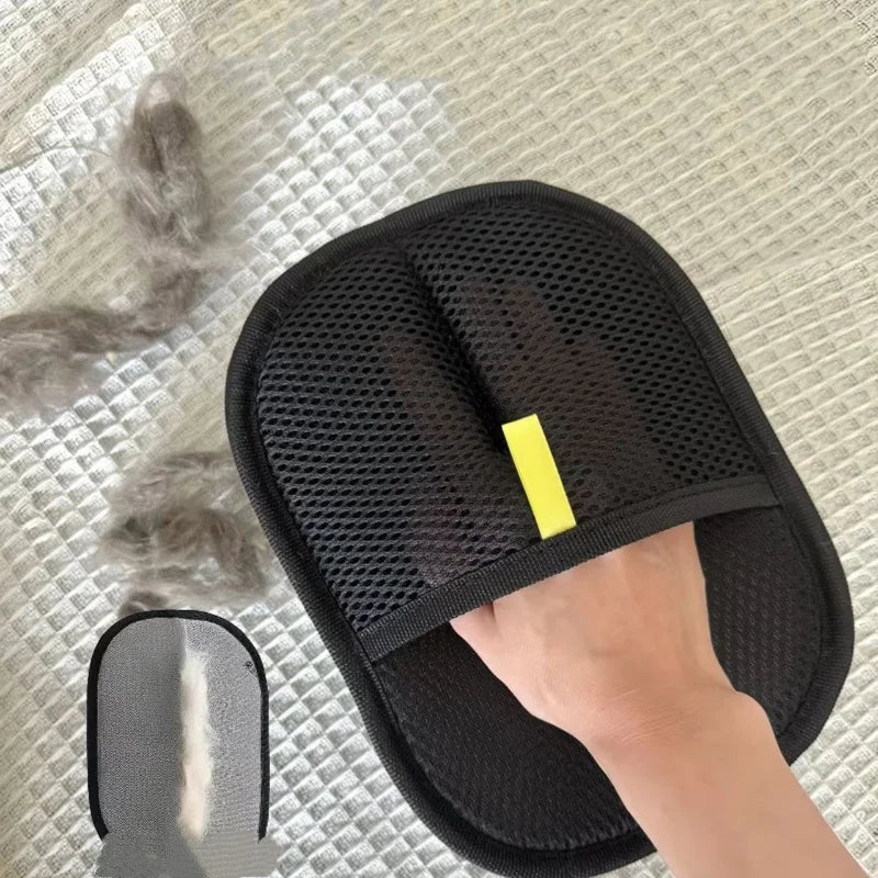 Revolutionary Pet Grooming Gloves: Effortlessly Remove Hair from Cats and Dogs with Our Durable Household Cleaning Tool